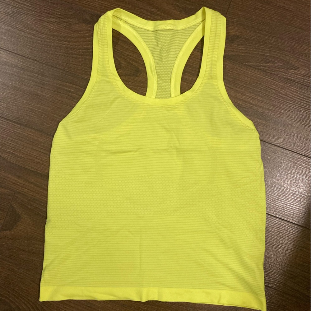 Lululemon swiftly tank - size 6